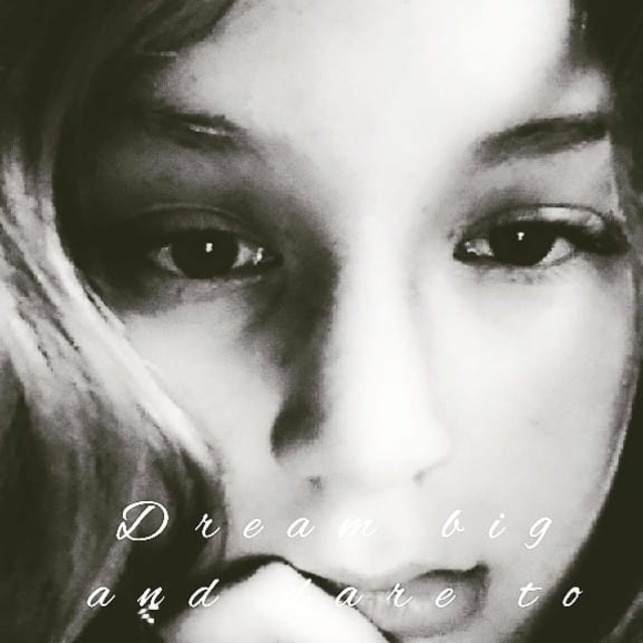kaitlanv375
